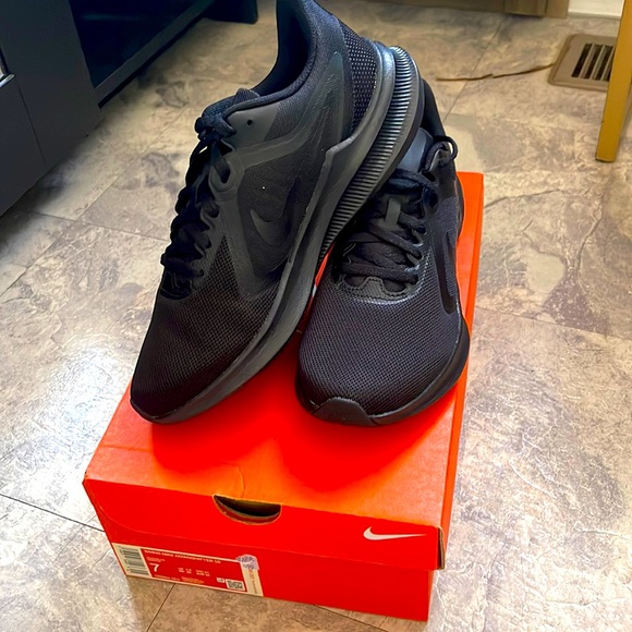 Nike Shoes - WMNS Nike Downshifter 10
